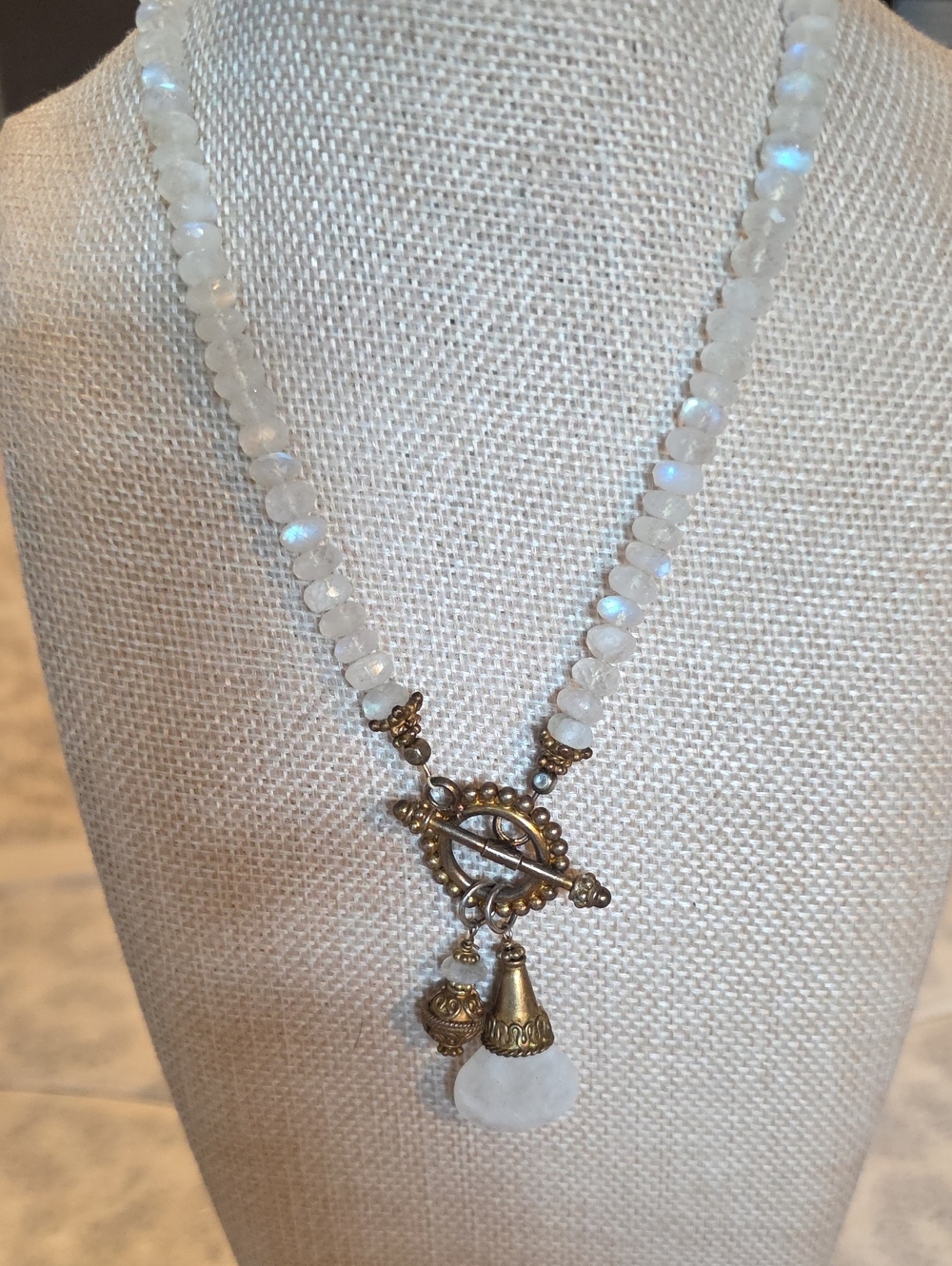 Vintage Rainbow Moonstone Beaded Toggle Necklace 14”